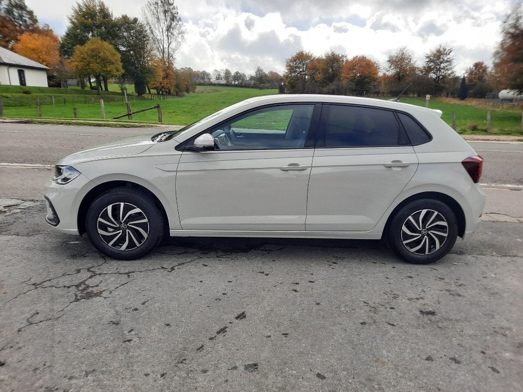 VW Polo « Live » 1.0 TSI GARANTIE CONSTRUCTEUR VÉHICULE NEUF, Autos, 121 g/km, Achat, Euro 6, Entreprise