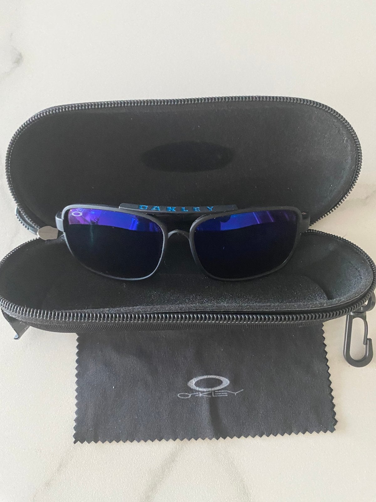 Mooie Oakley zonnebril, Ophalen, Zo goed als nieuw, Zonnebril, Oakley