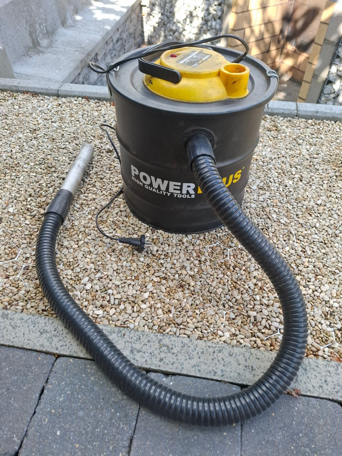 Aspirateur à cendres PowerPlus, Enlèvement, Utilisé