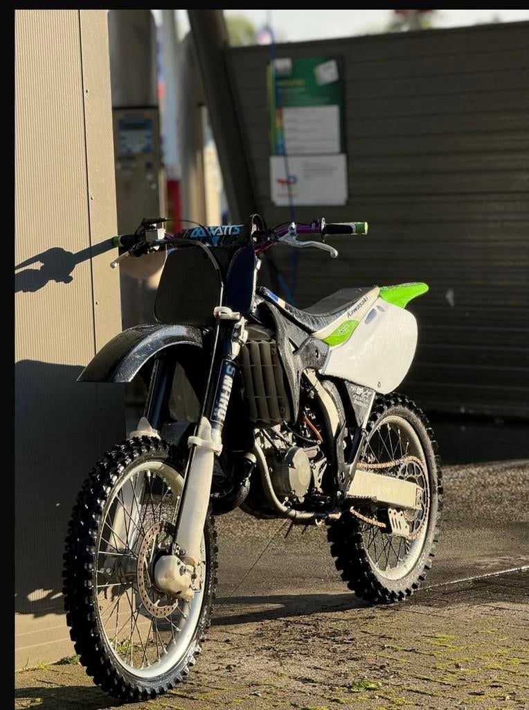 Crosmotor kawasaki kx 125, Fietsen en Brommers, Ophalen, Zo goed als nieuw