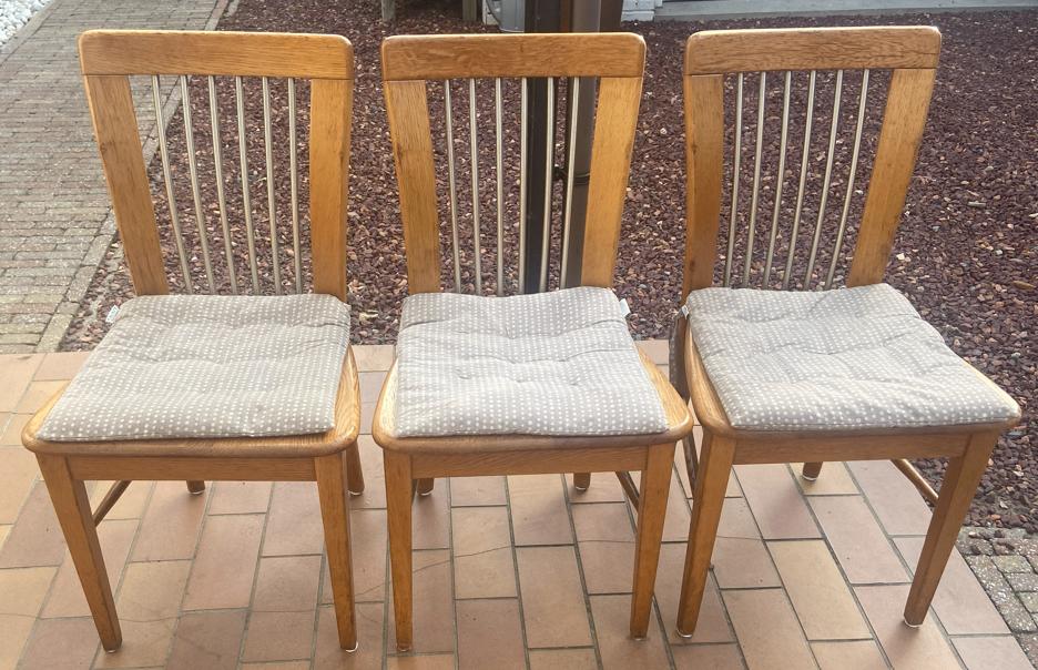 Gratis 3 keukenstoelen, Ophalen, Gebruikt, Bruin, Hout