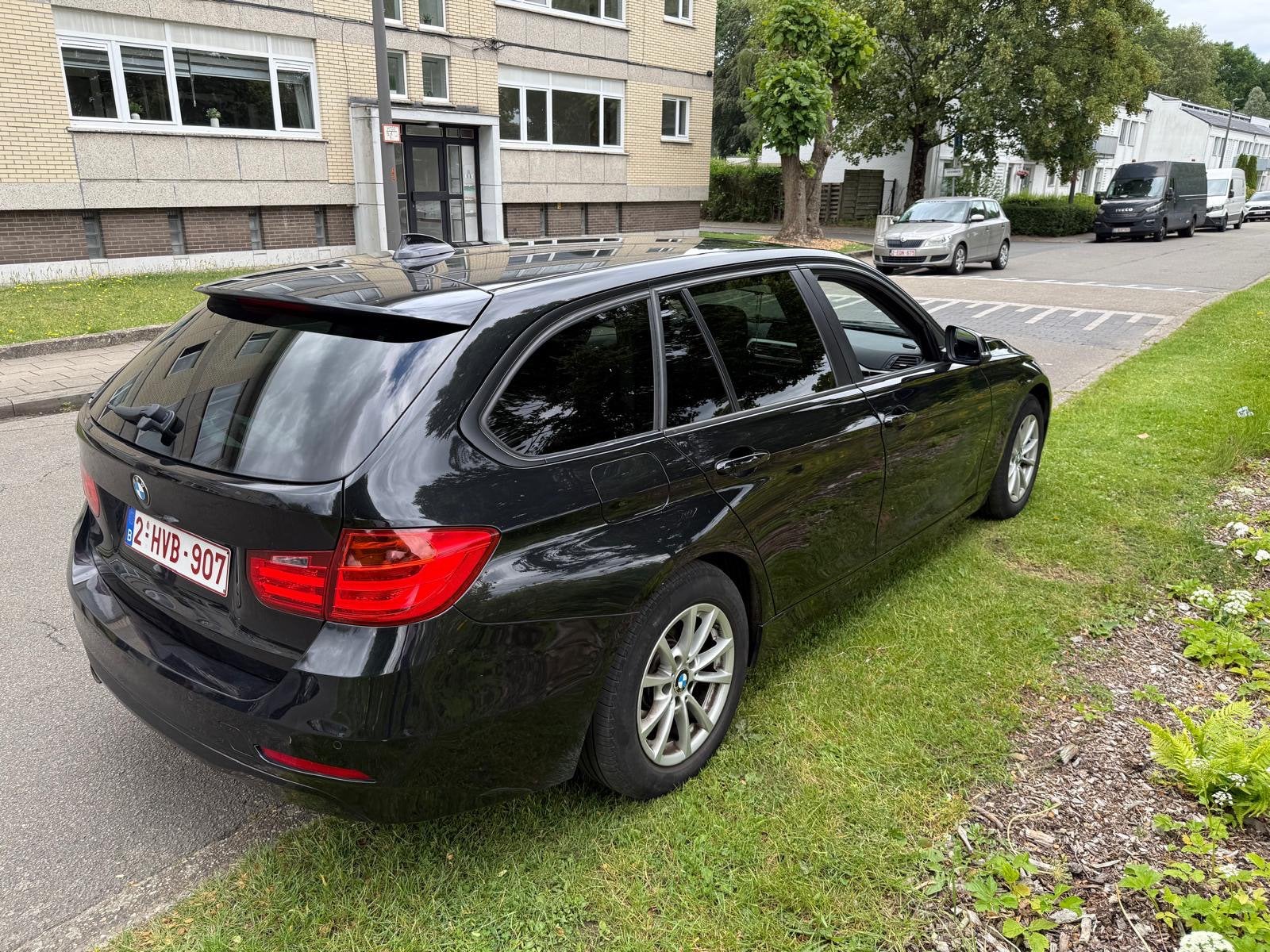 Bmw 316D blanco gekeurd mag snel weg ., Euro 5, Achterwielaandrijving, Zwart, Zwart