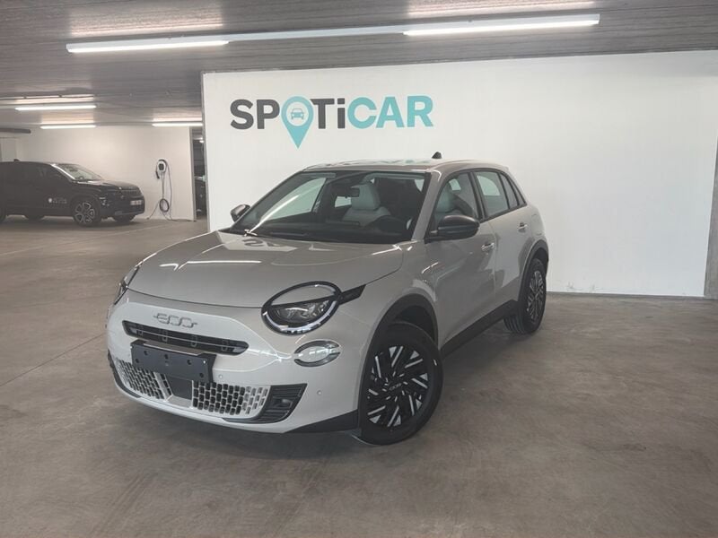 Fiat 600 Hybrid, Autos, Achat, Entreprise, 110 g/km, Beige