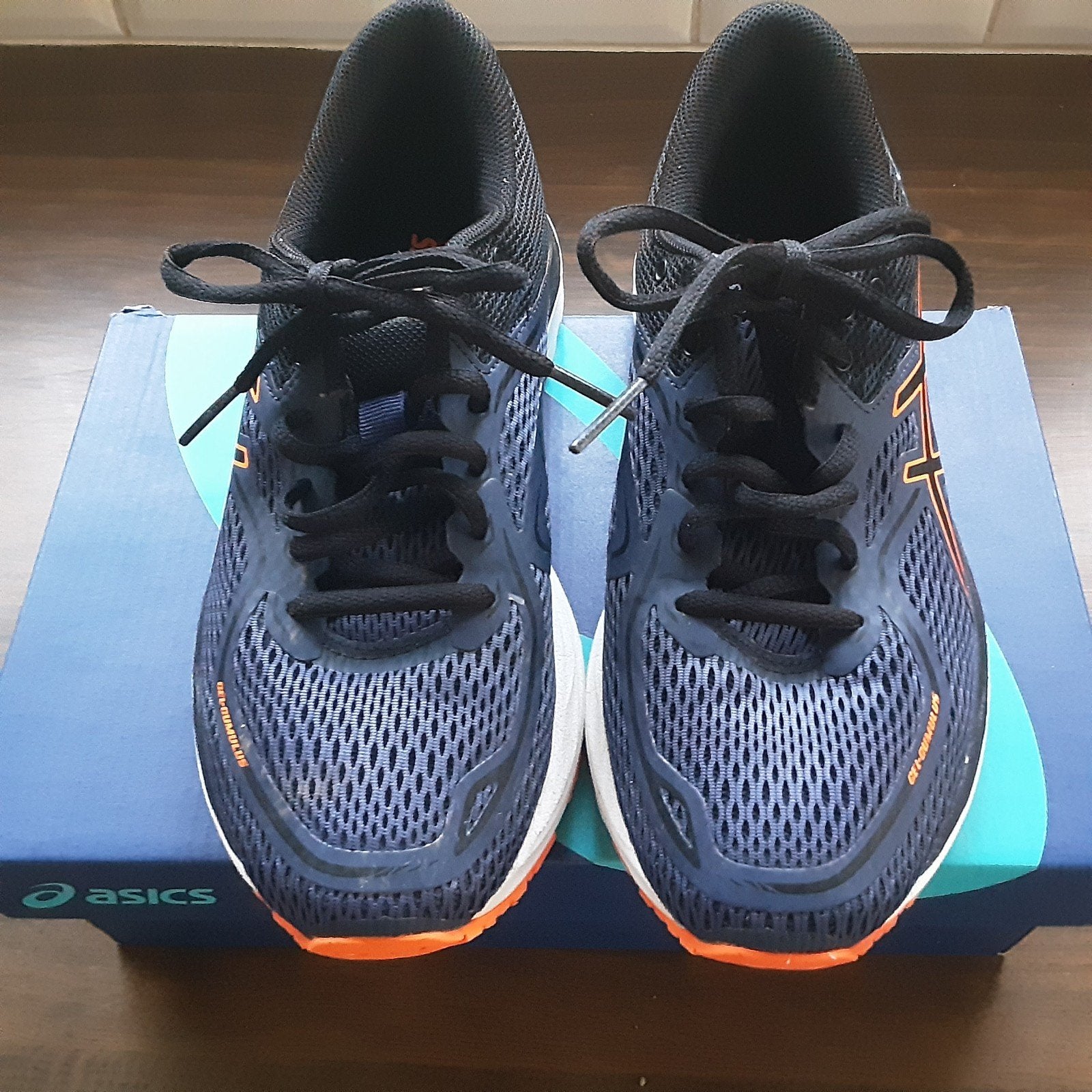 loopschoenen maat 37 merk asics
merk asics
zo goed als nieuw, Ophalen of Verzenden, Asics