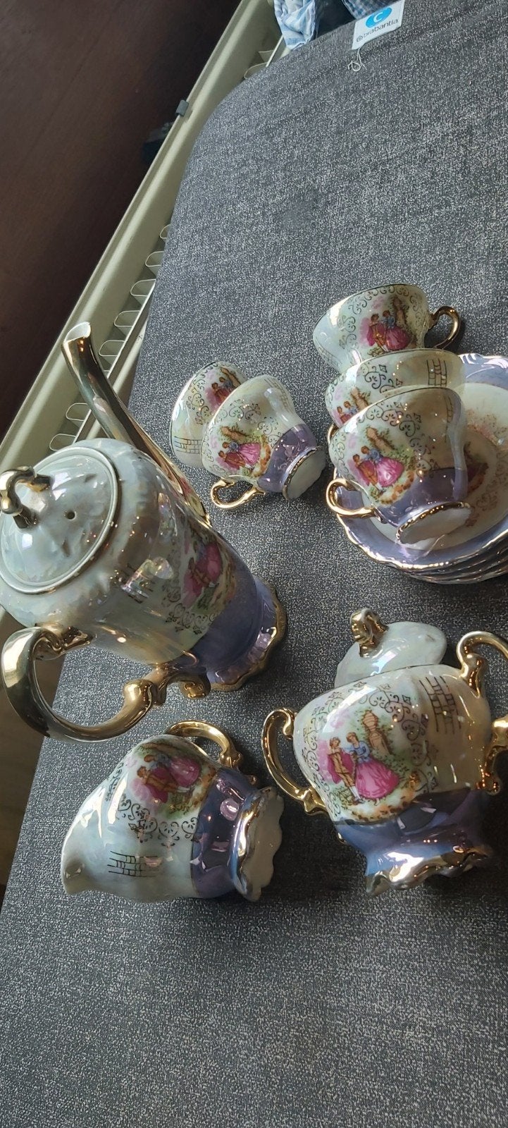 Vaisselle vintage en moka, Enlèvement