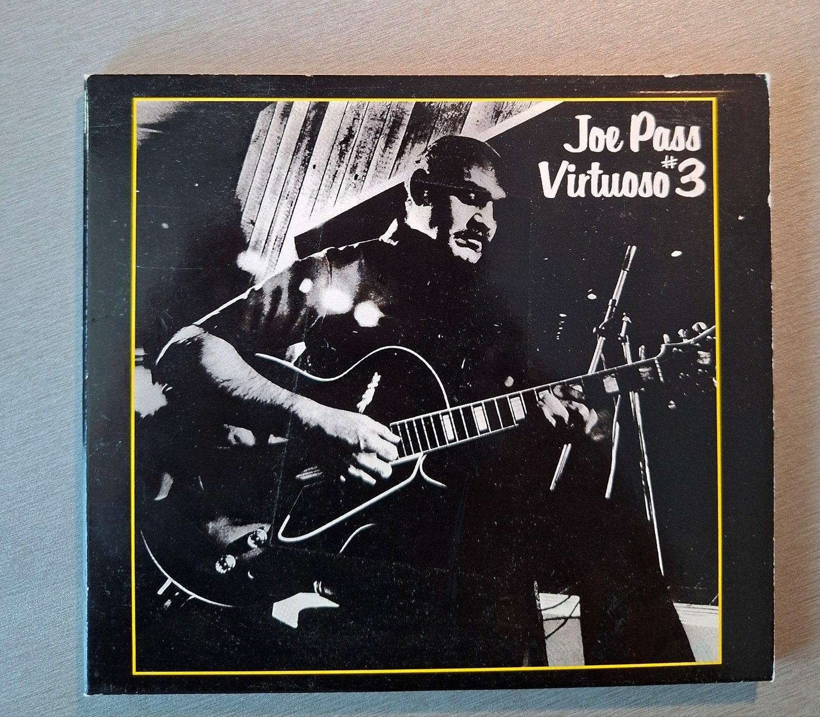 CD. Joe Pass. Virtuoso #3 (remasterisé)., CD & DVD, CD | Jazz & Blues, Remasterisé, Enlèvement ou Envoi
