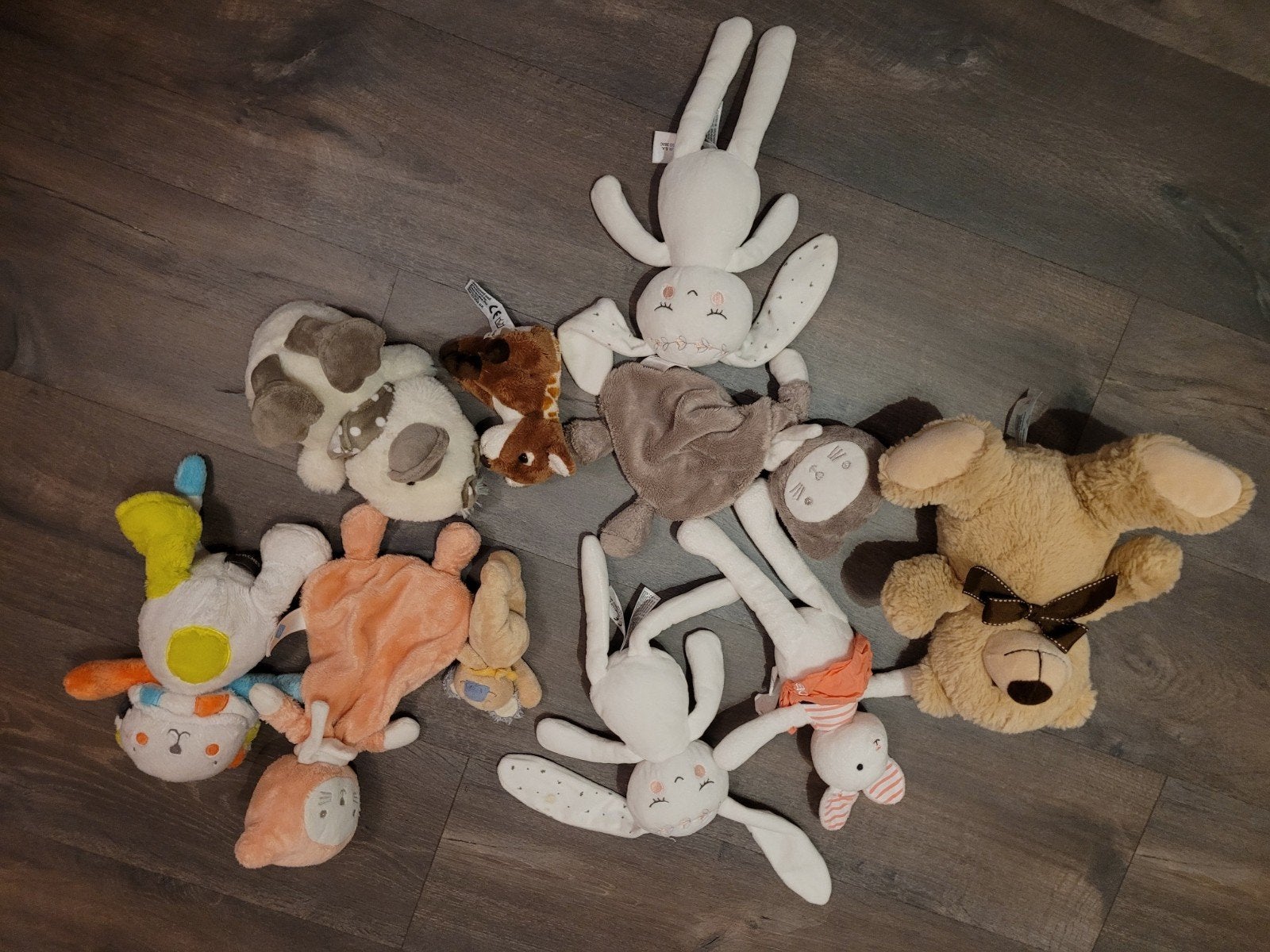 Grand lot de doudous et peluches pour bébés / enfants
​Je ve, Enlèvement