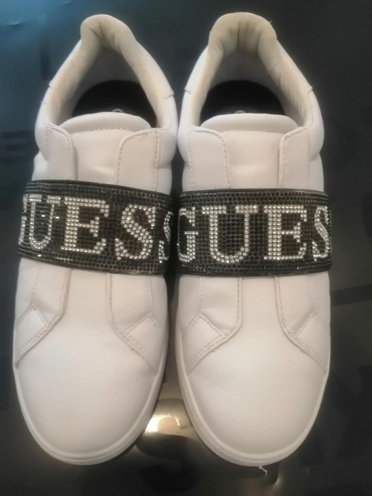 Baskets-chaussures GUESS 40, Vêtements | Femmes, Chaussures, Guess, Enlèvement ou Envoi, Sneakers et Baskets, Porté