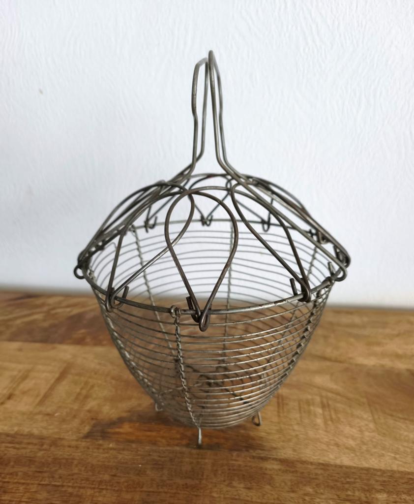 metalen mand / eiermand / fruitmand, Huis en Inrichting, Ophalen, Mand
