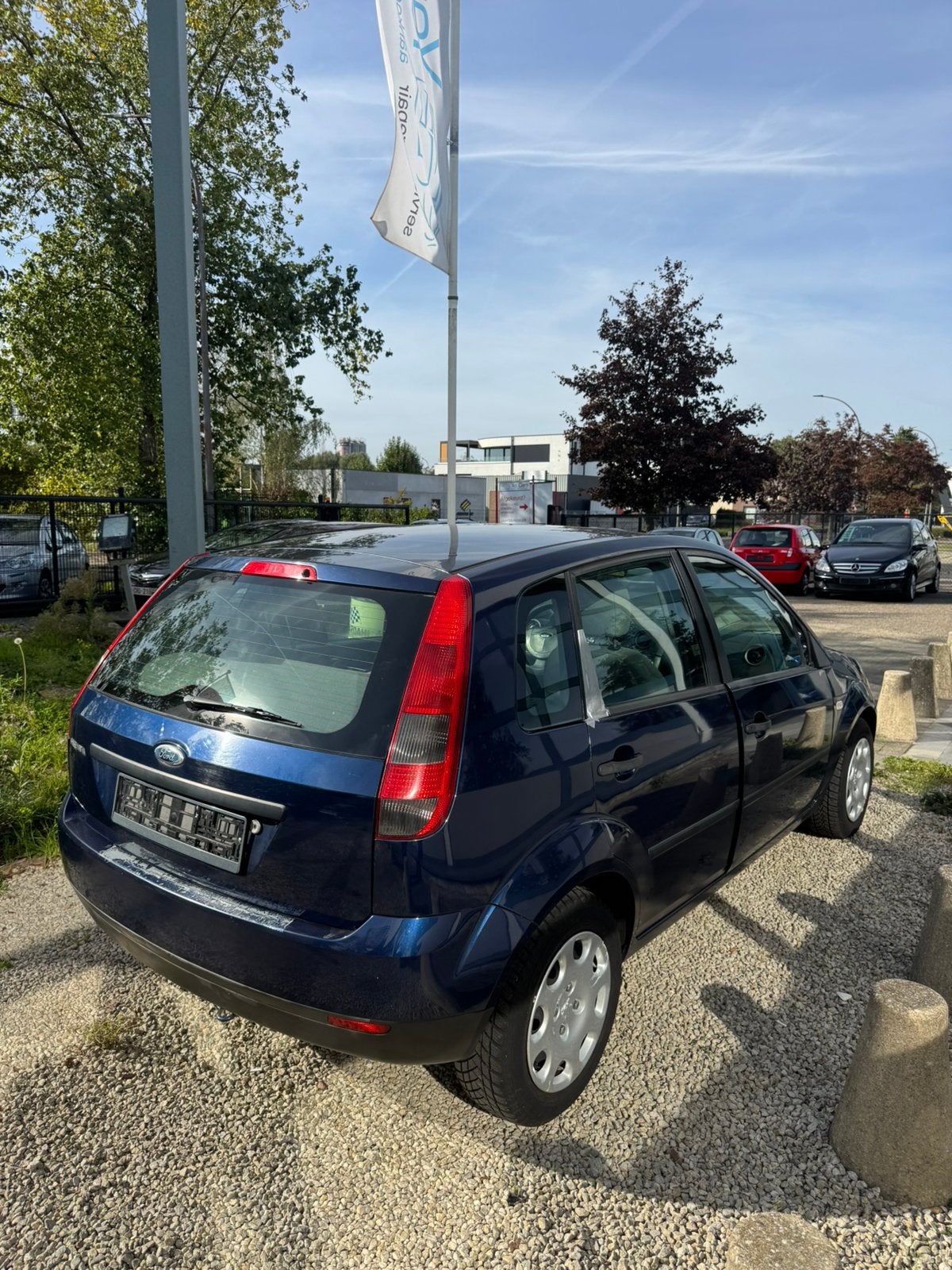 Ford fiesta benzine met keuring verkoop en garantie, Auto's, https://public.car-pass.be/verify/3672-2076-7787#, 4 deurs, Stof