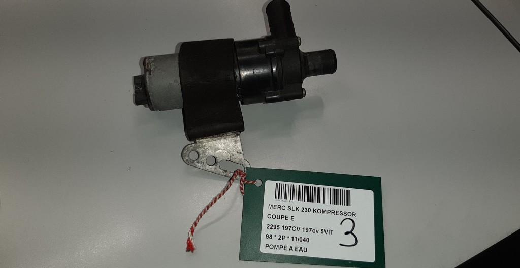 WATERPOMP Mercedes-Benz SLK (R170) (A1708300014), Gebruikt, Mercedes-Benz