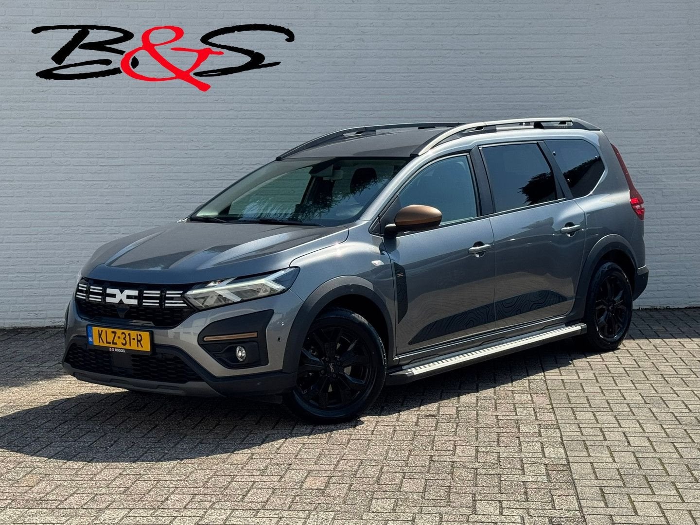Dacia Jogger 1.6 Hybrid 140 Extreme 7p. Automaat Camera Carp, Auto's, Automaat, Monovolume, Bedrijf, Grijs