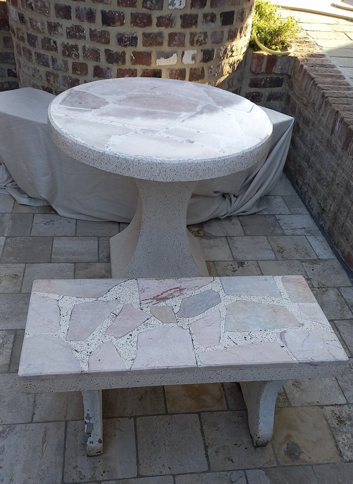 Chaise de jardin en mosaïque, Enlèvement