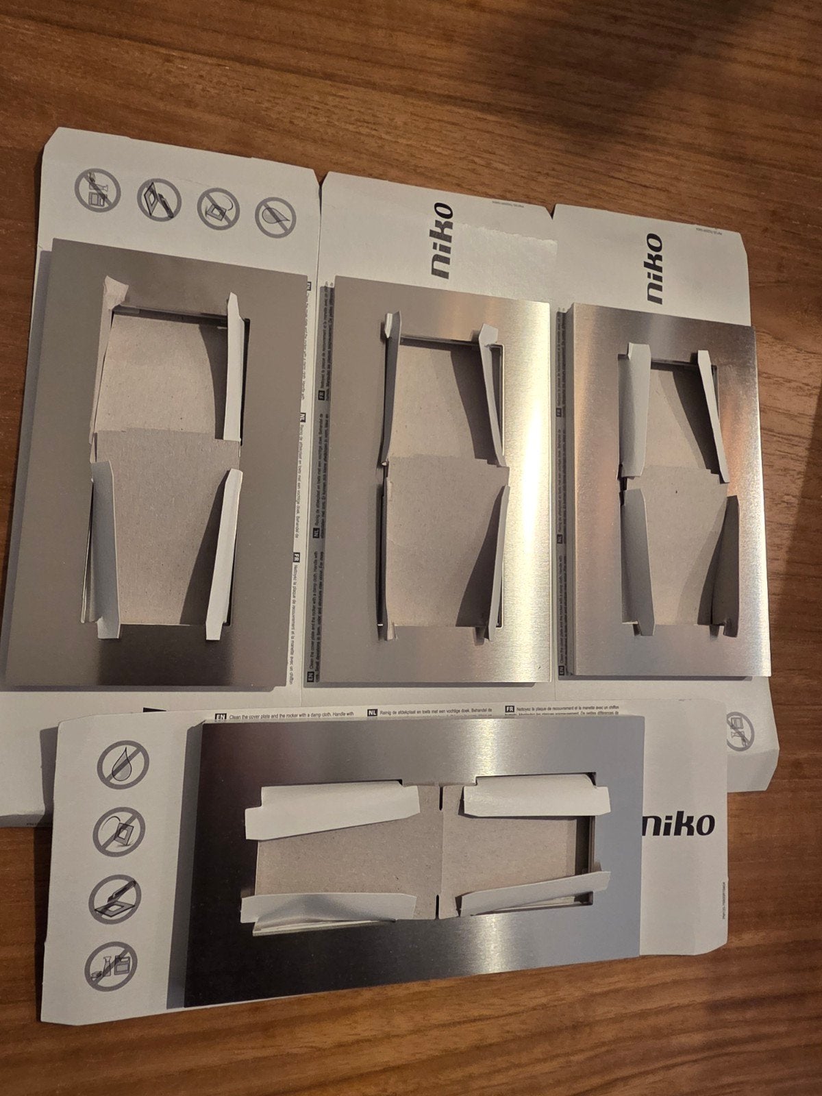 Niko pure stainless steel afwerkingen, Enlèvement ou Envoi