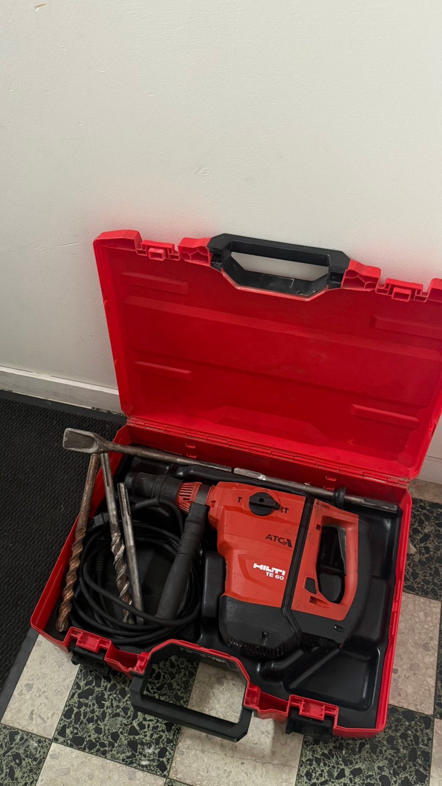 Hilti TE 60, Enlèvement ou Envoi, Comme neuf