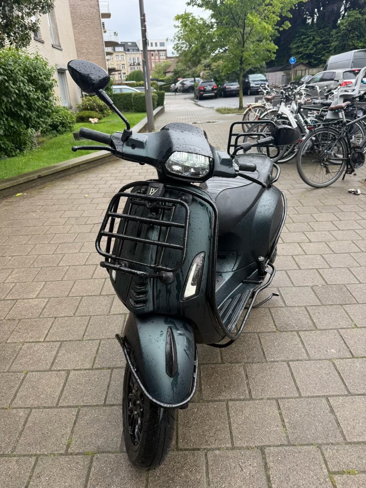 vespa sprint B klasse, Fietsen en Brommers, Ophalen, Zo goed als nieuw