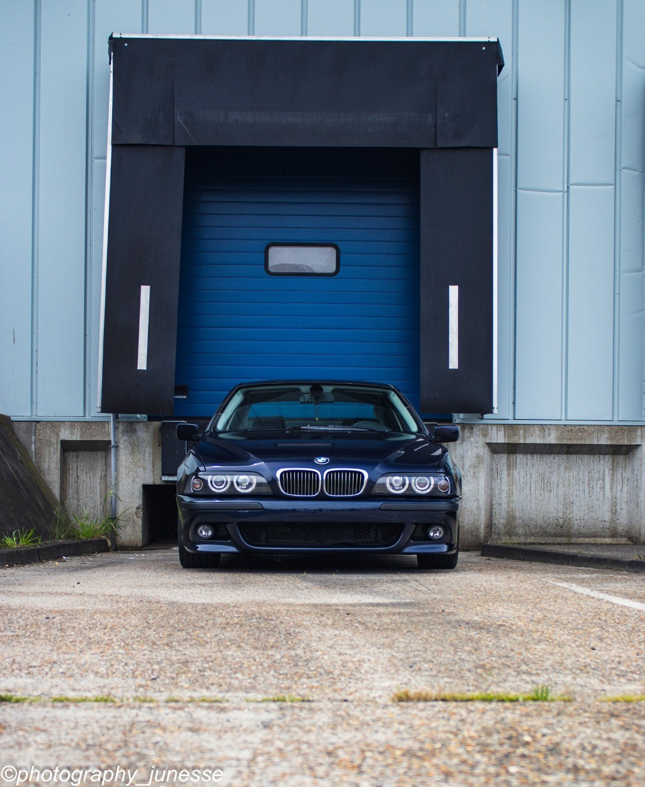 BMW Série 5 2.8 I 528 AUT 1999 Bleu, Electronic Stability Program (ESP), 4 portes, 1505 kg, Noir
