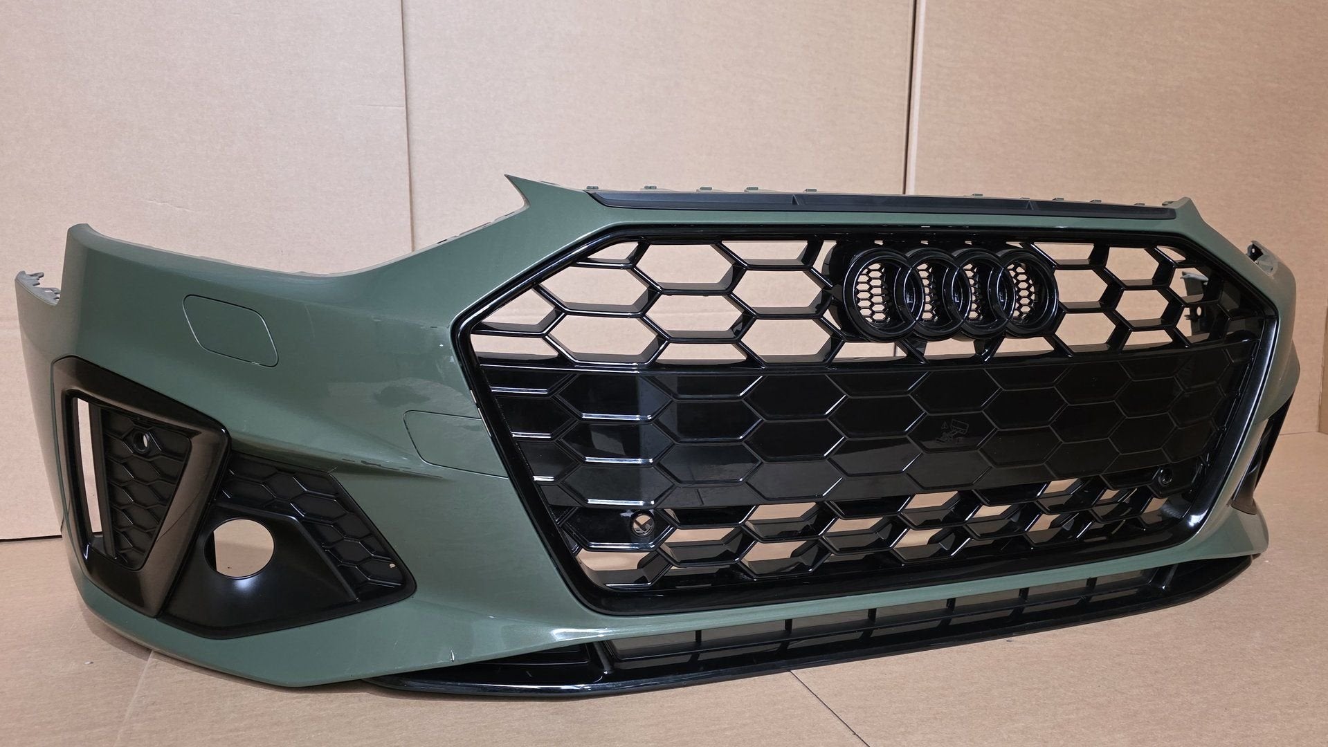 Voorbumper Audi A4 B9 8W Facelift S-Line 6xPDC KLS bj.2019-, Gebruikt, -, Voor, Bumper