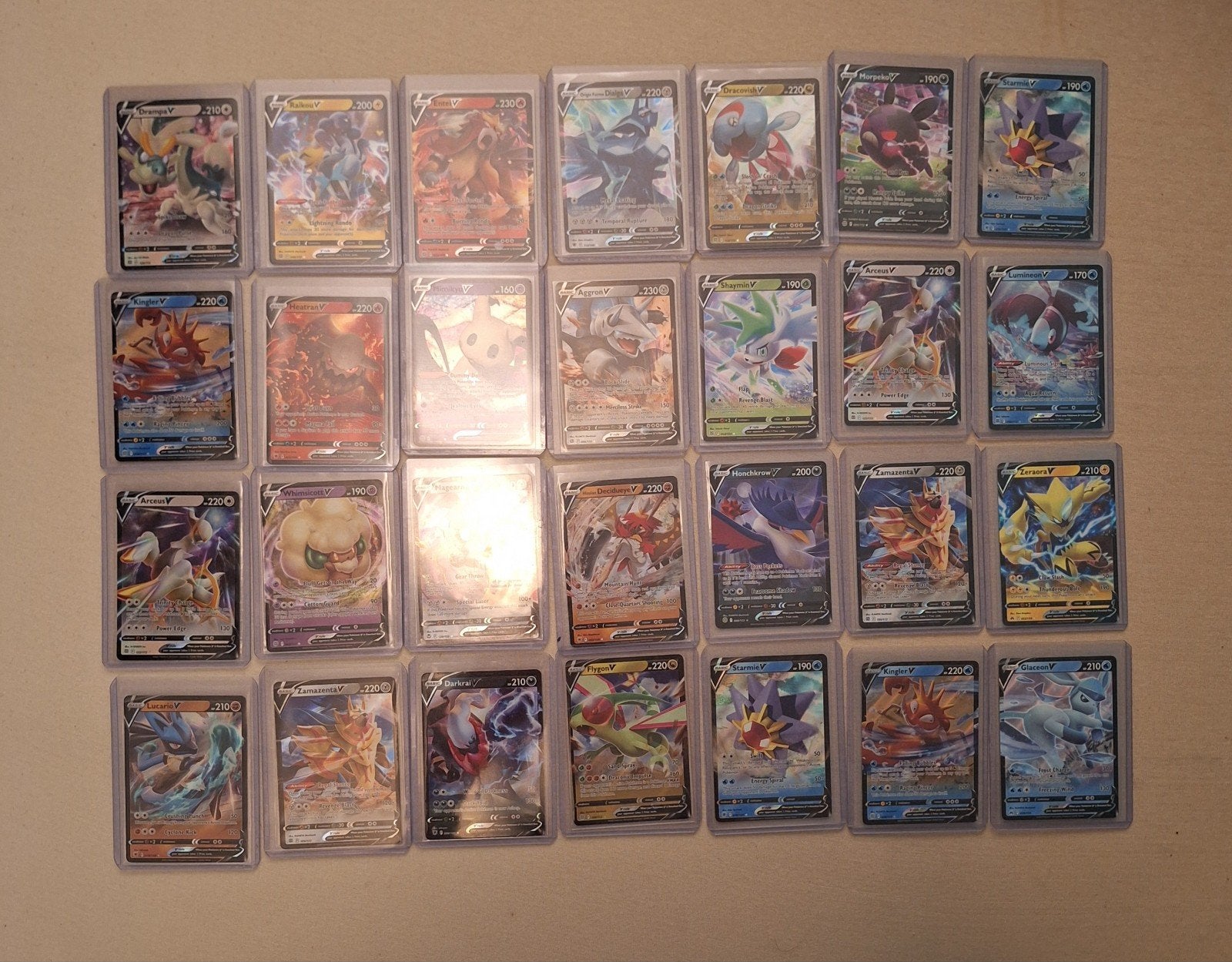 28 pokemon V kaarten te koop, Hobby en Vrije tijd, Ophalen of Verzenden