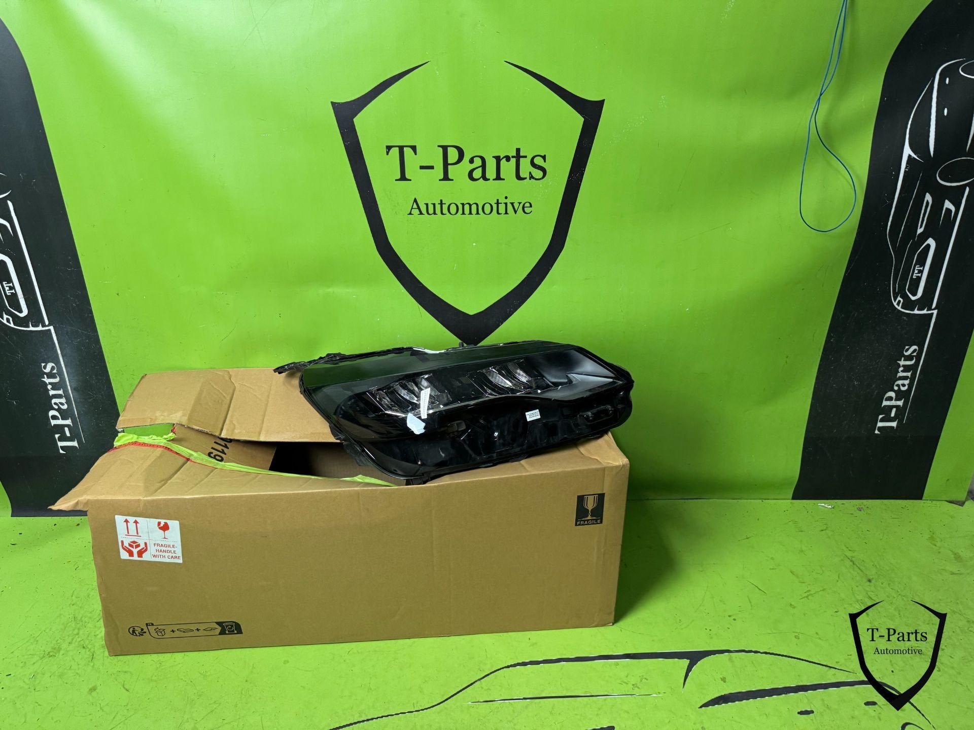 peugeot 3008 5008 koplamp rechts lamp 1675889480 9836230180, Taurusavenue 1
2132 LS  Hoofddorp, NL, Gebruikt, Contact.group@renault.com