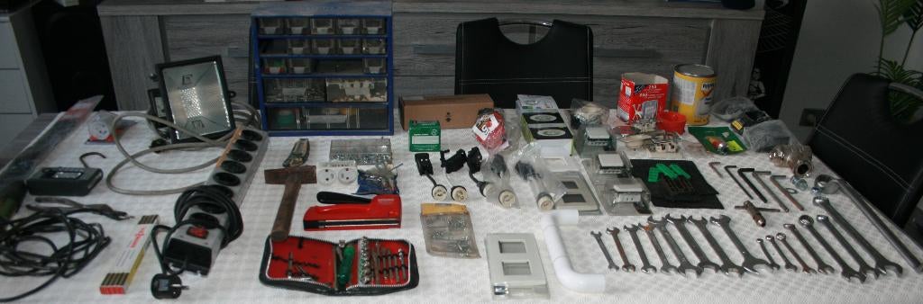 Lot d’outillages et matériels divers, Enlèvement, Utilisé, Bricolage
