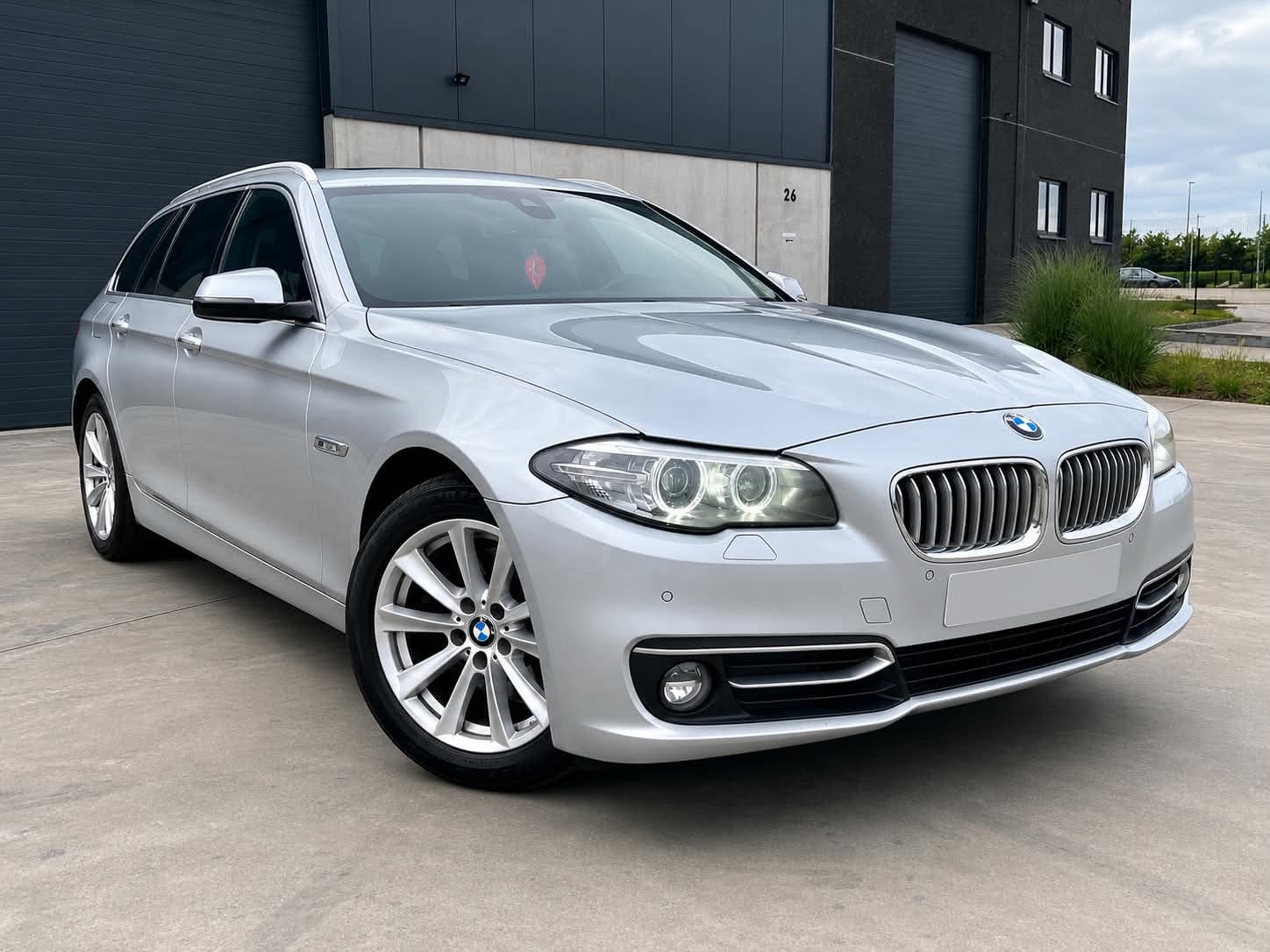 Te koop: BMW 520d Touring Facelift van 2013 in full option, Auto's, Automaat, Bedrijf, Achteruitrijcamera, Te koop