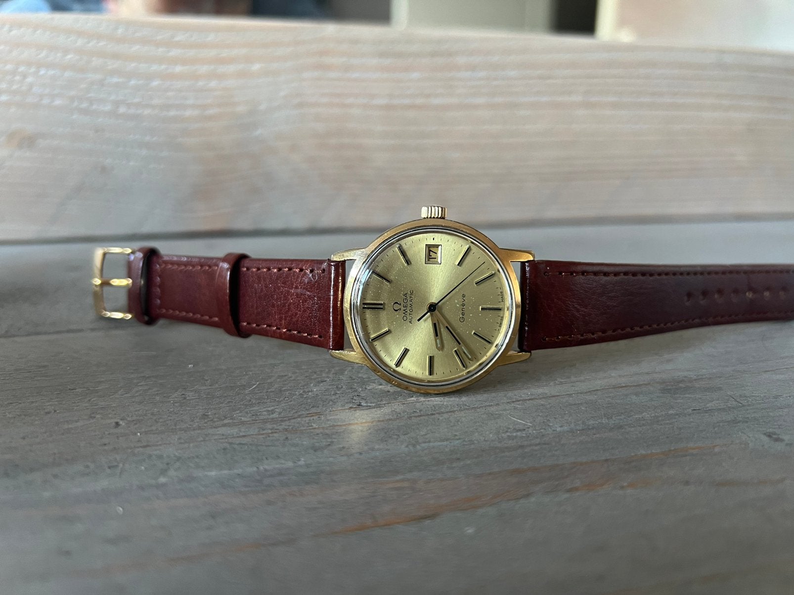 Omega automatic date vintage, Montre-bracelet, Enlèvement ou Envoi, Cuir, Comme neuf