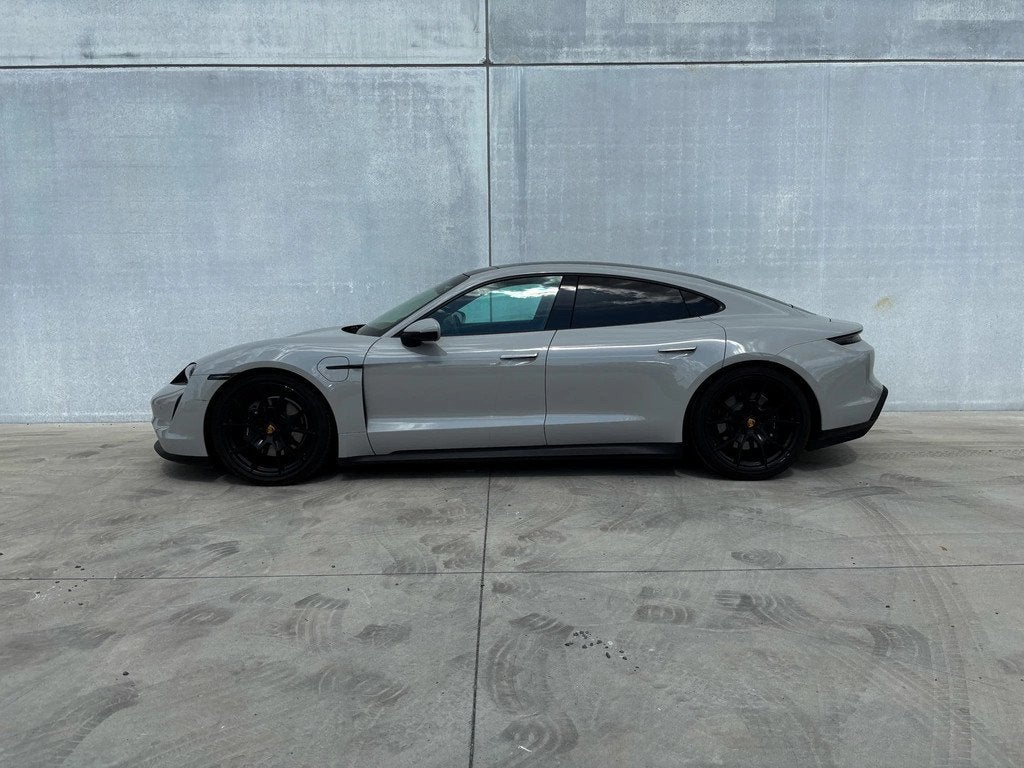 Porsche Taycan Performance + | Leasing (automatique), Autos, Cuir, Achat, Euro 6, Entreprise