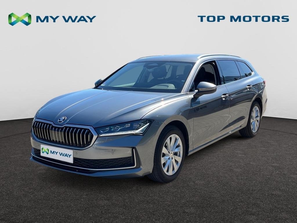 Skoda Superb Combi AUTOMAAT*150PK*CAMERA*SENSOREN*GPS*CARPLA, Auto's, Skoda, Automaat, Break, Navigatiesysteem, 123 g/km