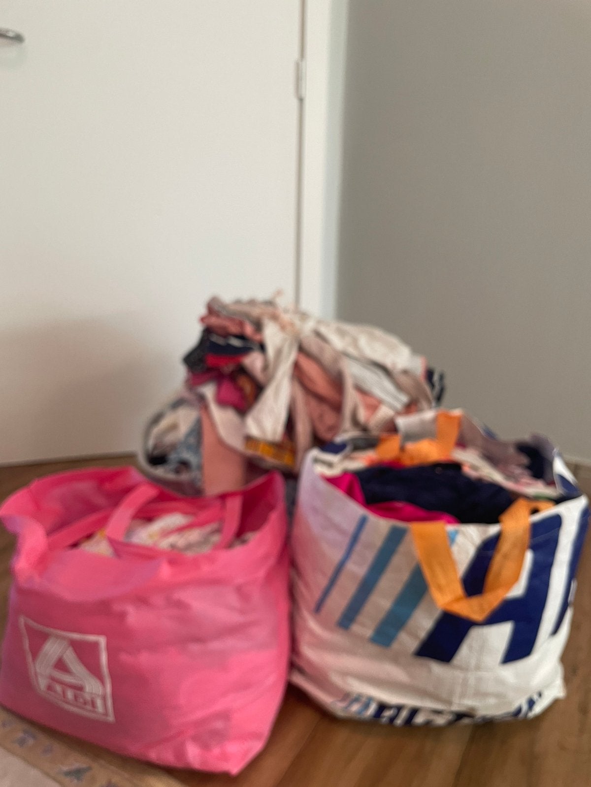 Kleding voor pasgeborenen en meisjes van 1,5 jaar/2 jaar, Kinderen en Baby's, Ophalen, Zo goed als nieuw