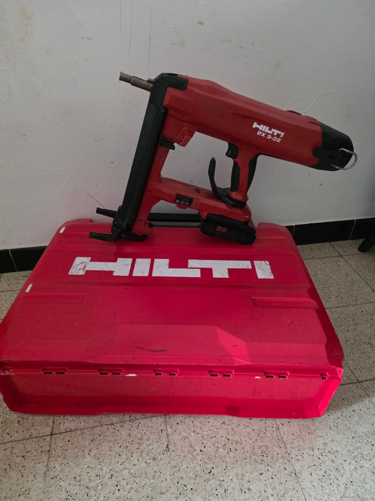 cloueuse beton sans  gaz hilti bx3, Bricolage & Construction, Enlèvement ou Envoi