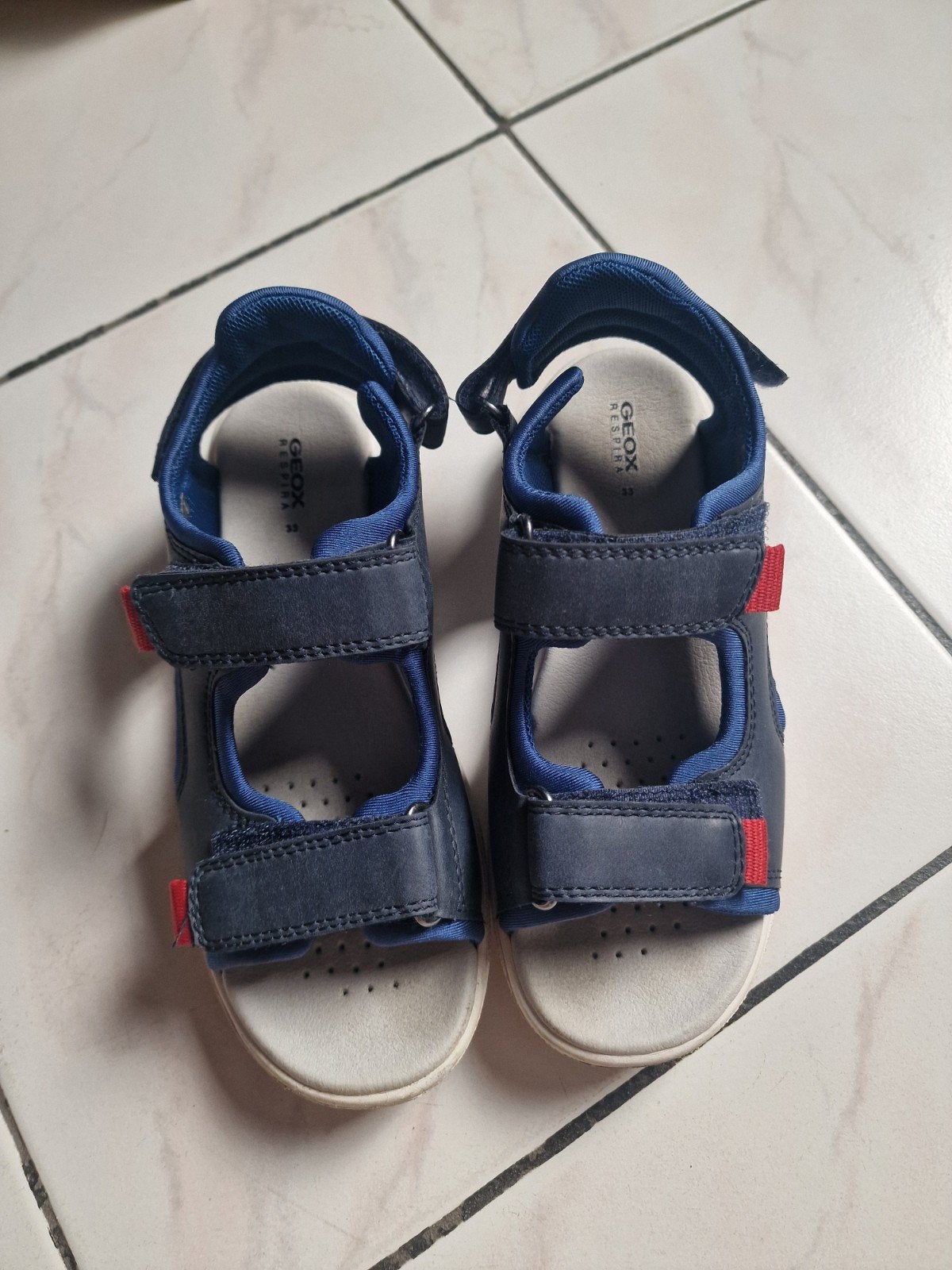 Geox sandalen maat 33 zo goed als nieuw., Kinderen en Baby's, Kinderkleding | Schoenen en Sokken, Ophalen of Verzenden