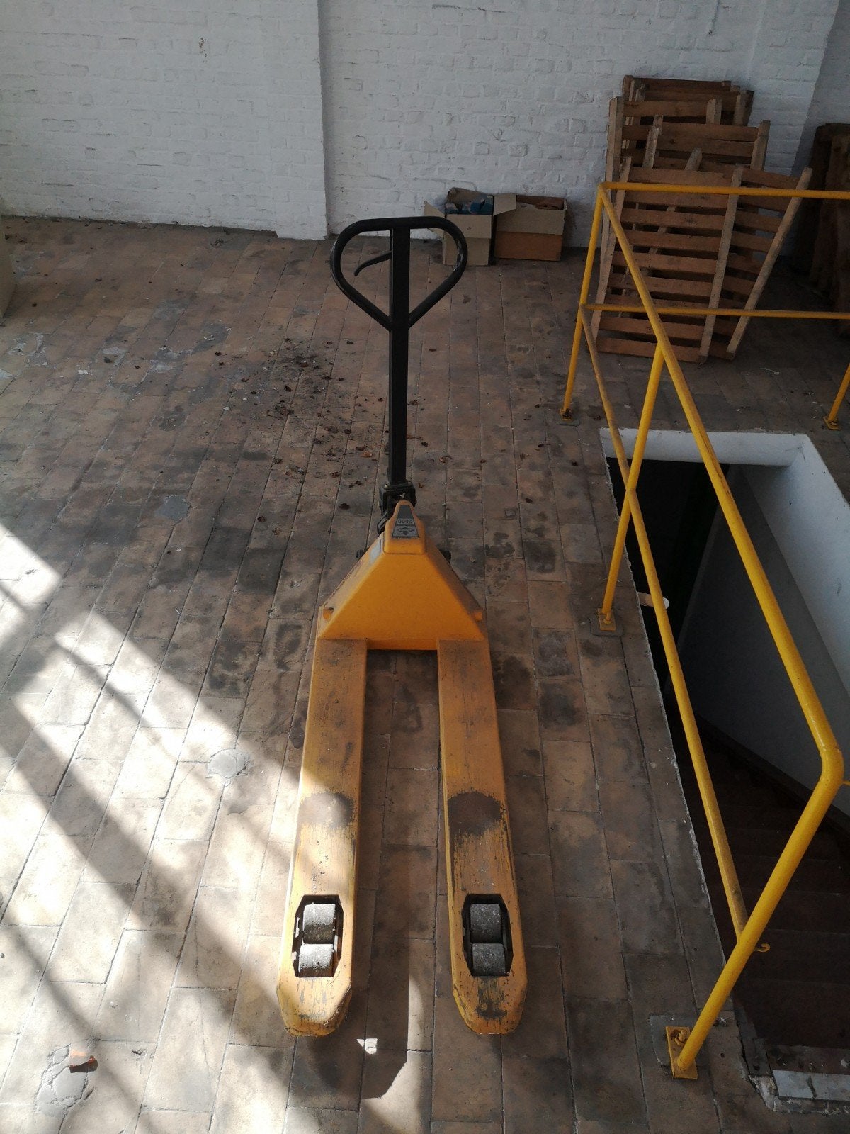 transpallette Junghenrich 2 tonnes. Fourches longues, Bricolage & Construction, Enlèvement
