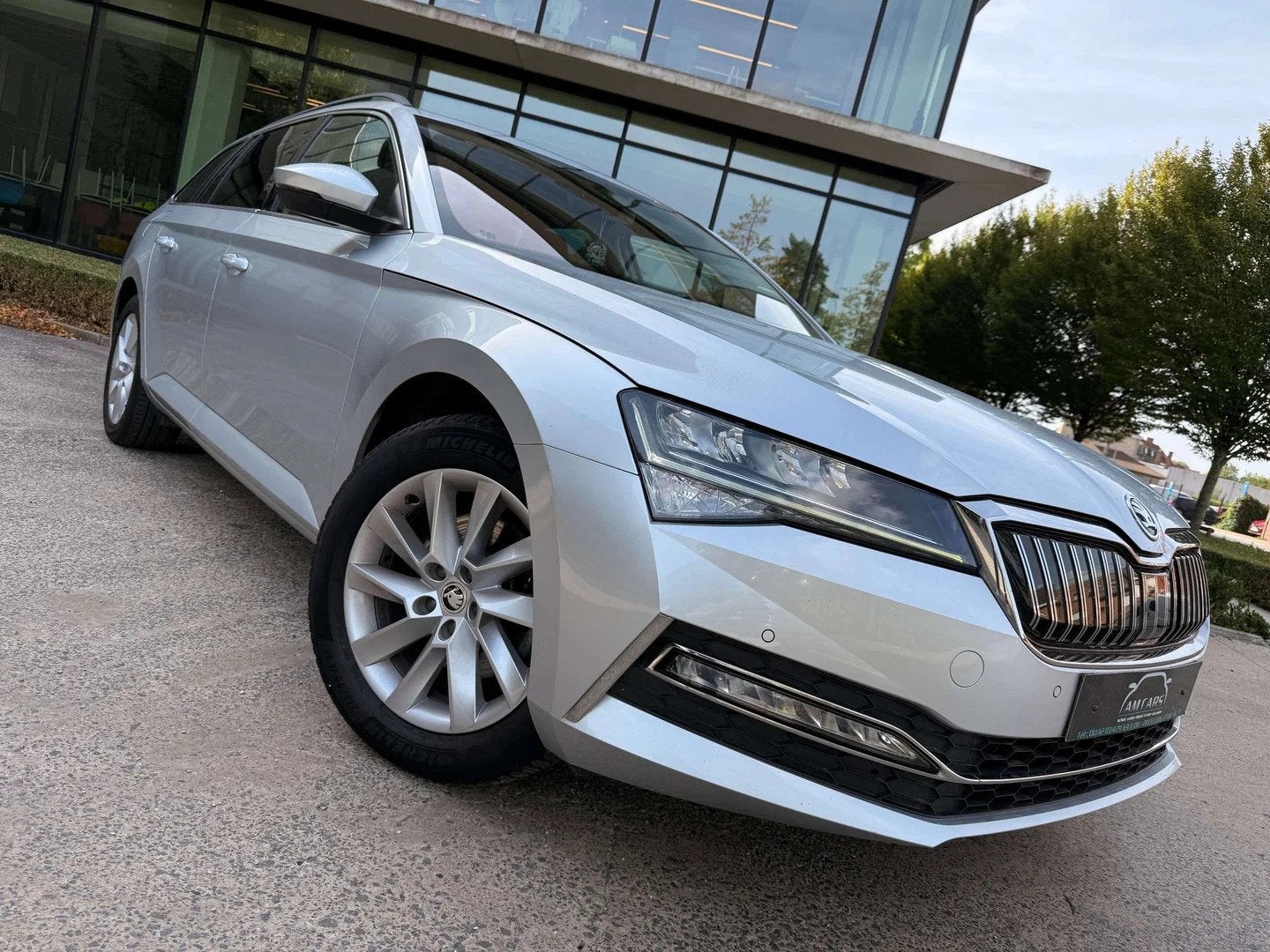 Skoda Superb Combi Superb PHEV 1.4 TSI Ambition DSG (160 kW), Autos, 1395 cm³, Achat, Euro 6, Entreprise