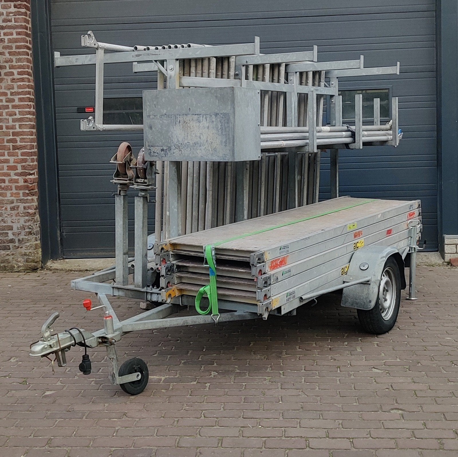 Layher steiger aanhanger 10.2 m, Bricolage & Construction, Échafaudages, Enlèvement ou Envoi