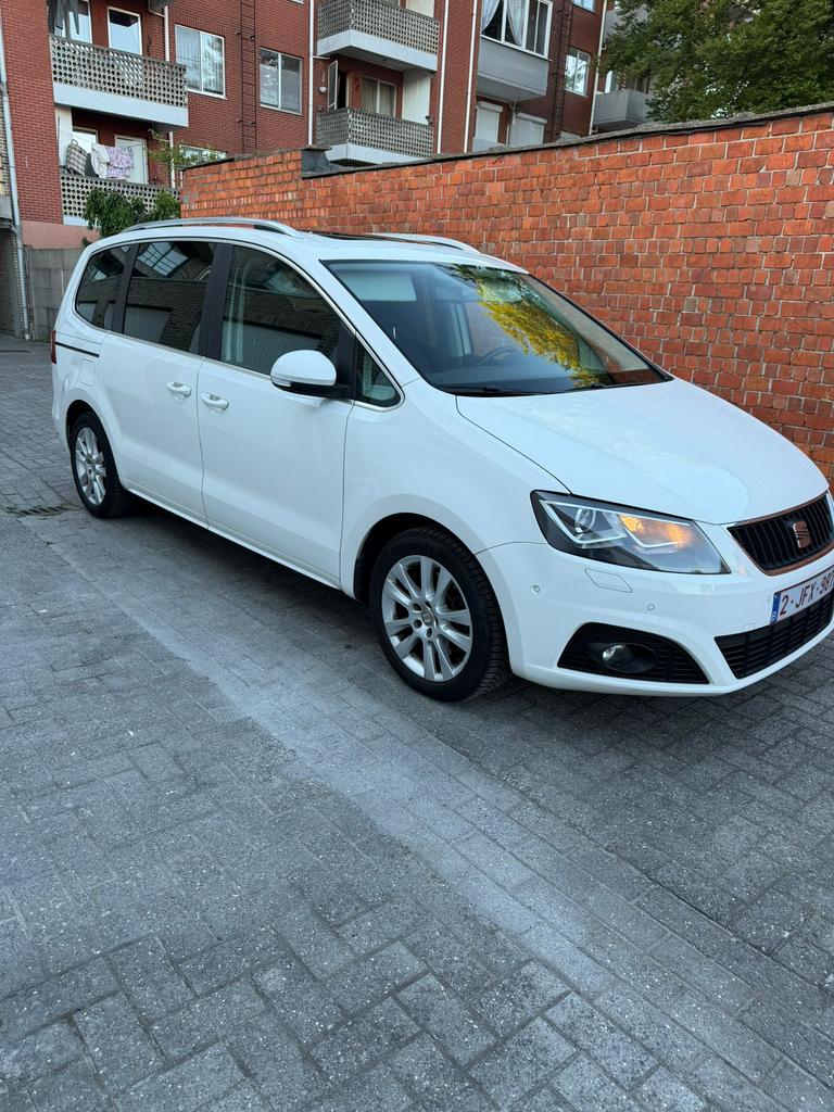Seat alhambra 2013, Autos, Seat, Particulier, Alhambra, Essence, Euro 5, Autre carrosserie, 5 portes, Automatique, Blanc, Noir