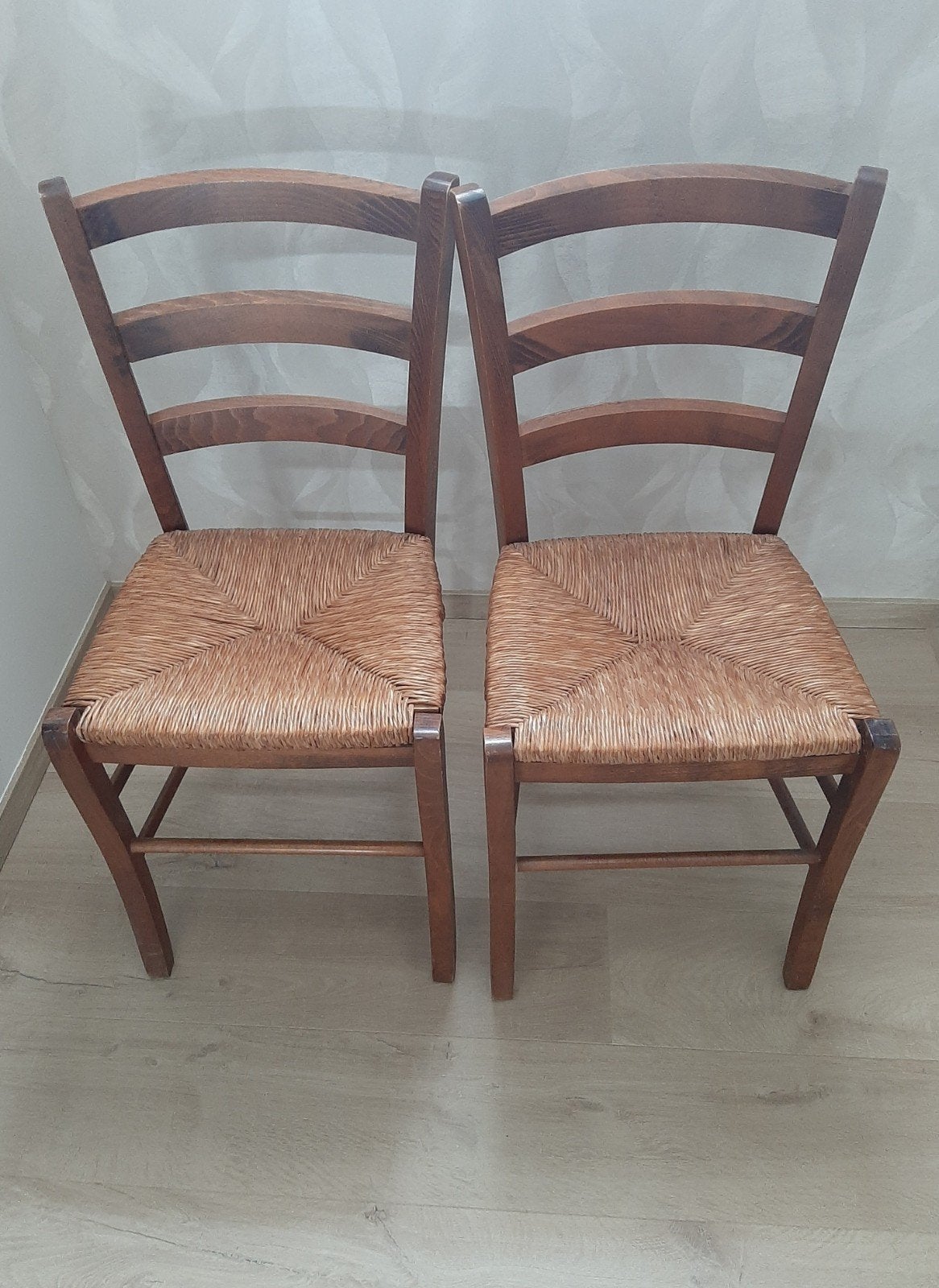 Stoelen, Ophalen