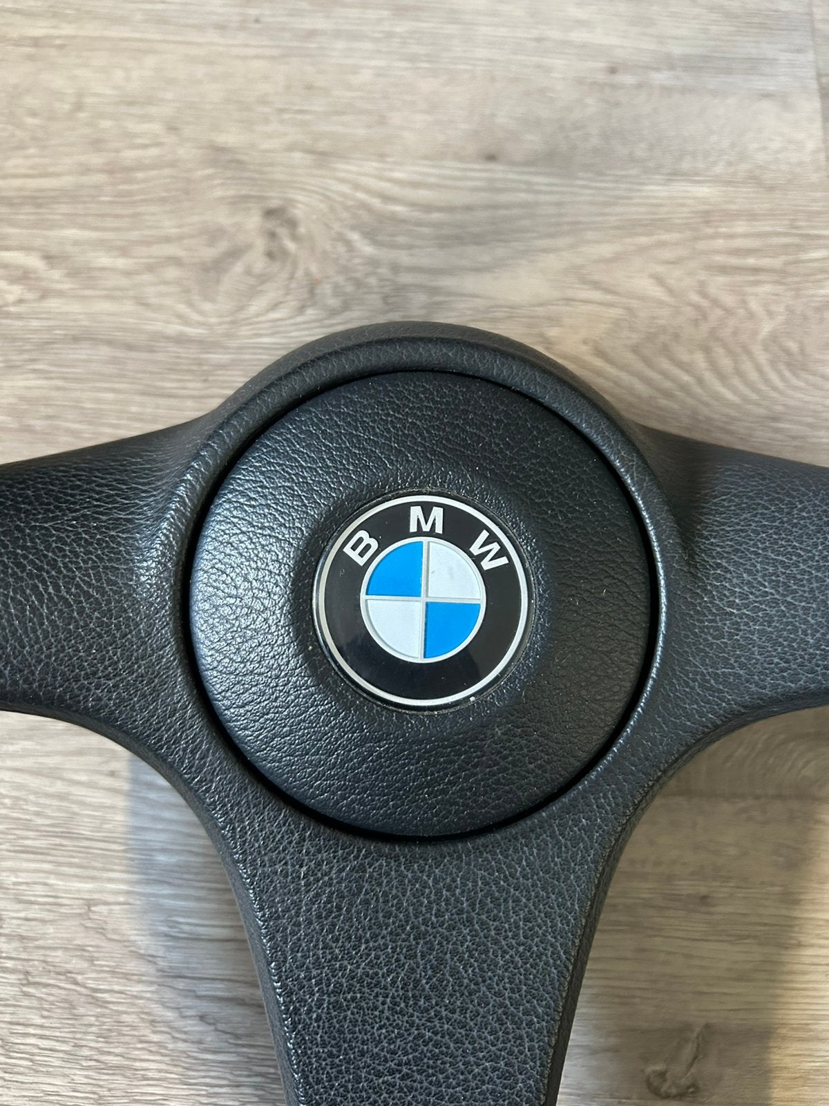 Volant BMW E30 en cuir Edition., Autos : Pièces & Accessoires, Enlèvement ou Envoi, Utilisé, BMW