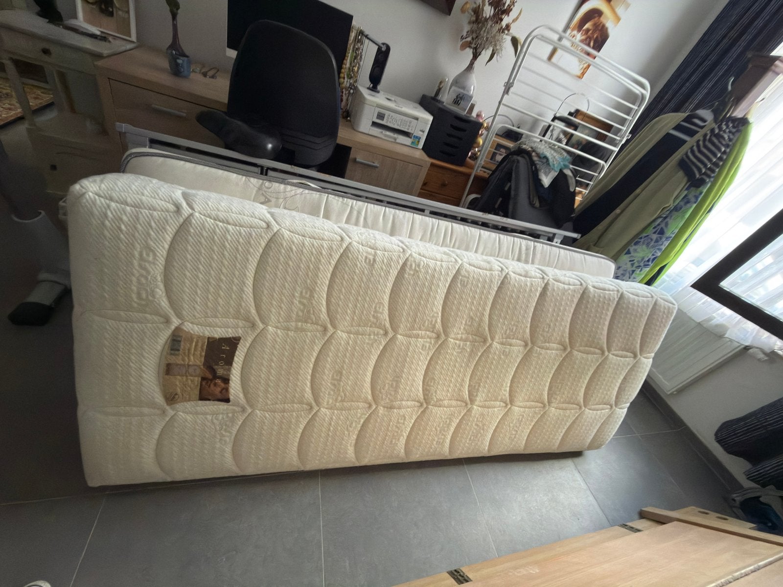 Bed - 160x200 - MOET WEG!!, Huis en Inrichting, Slaapkamer | Bedden, Ophalen, Beige, Tweepersoons, 200 cm