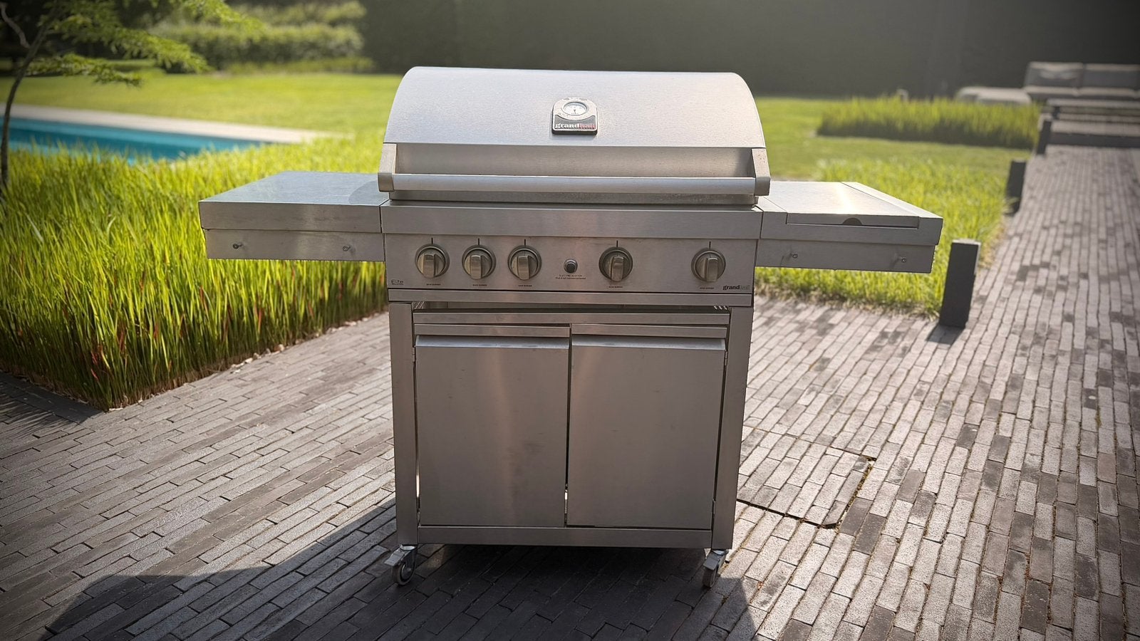 Barbecue: Grandhall Elite GTI4, Tuin en Terras, Ophalen, Zo goed als nieuw