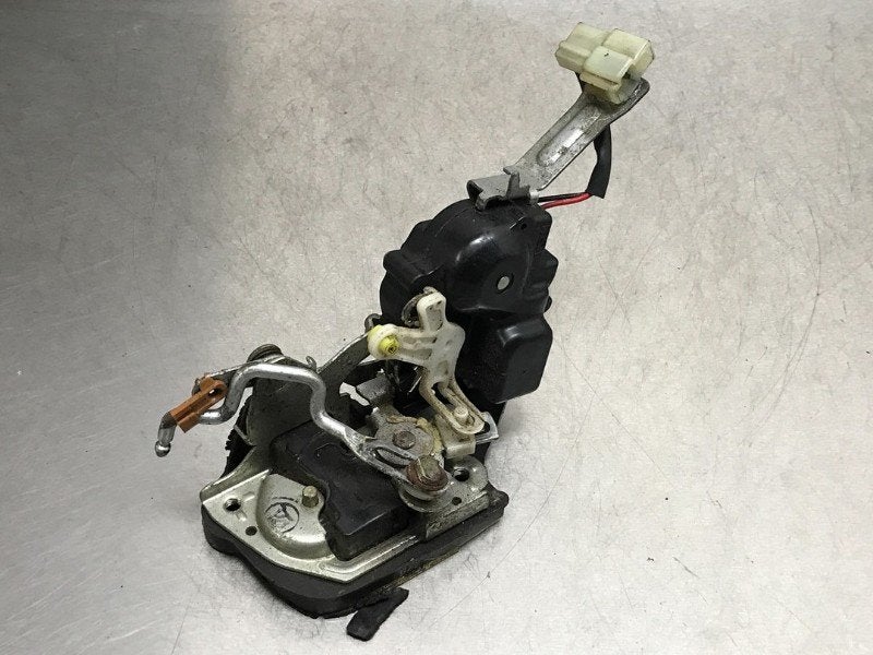 SERRURE DE PORTE RODS ARRIÈRE DROIT Charade (G200 / 203), Utilisé, Daihatsu