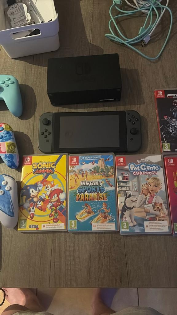 Game setup, Games en Spelcomputers, Spelcomputers | Nintendo Switch, Gebruikt, Switch Original, Met 3 controllers of meer, Met games