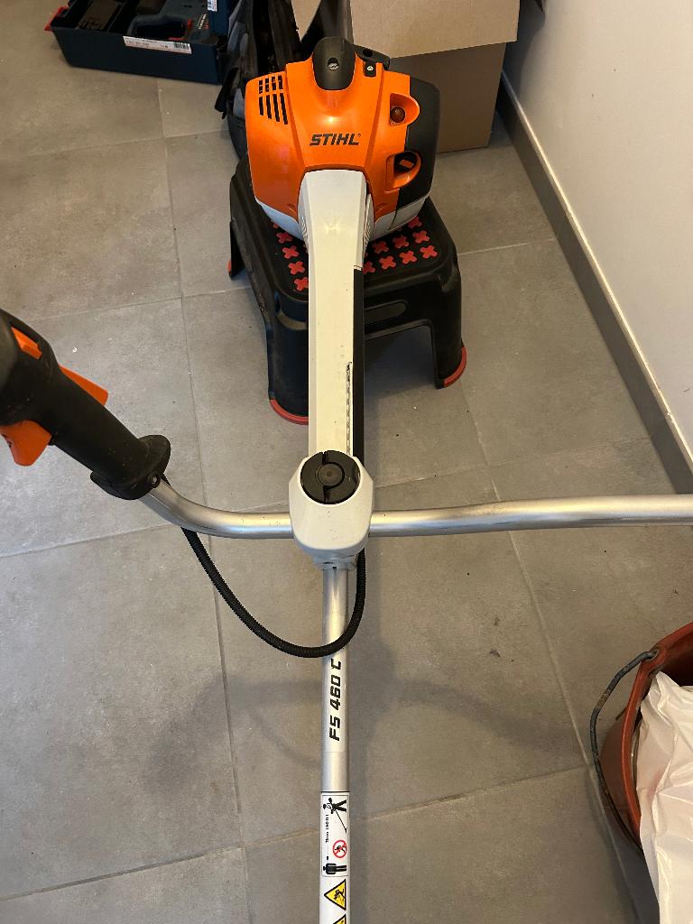 DÉBROUSSAILLEUSE STIHL FS-460-C (Très peu servie), Tuin en Terras, Ophalen, Nieuw, 10 tot 30 cm, Stihl