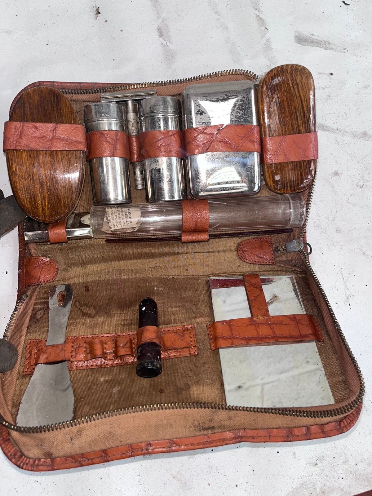 Trousse de rasage de voyage vintage (ancien), Enlèvement