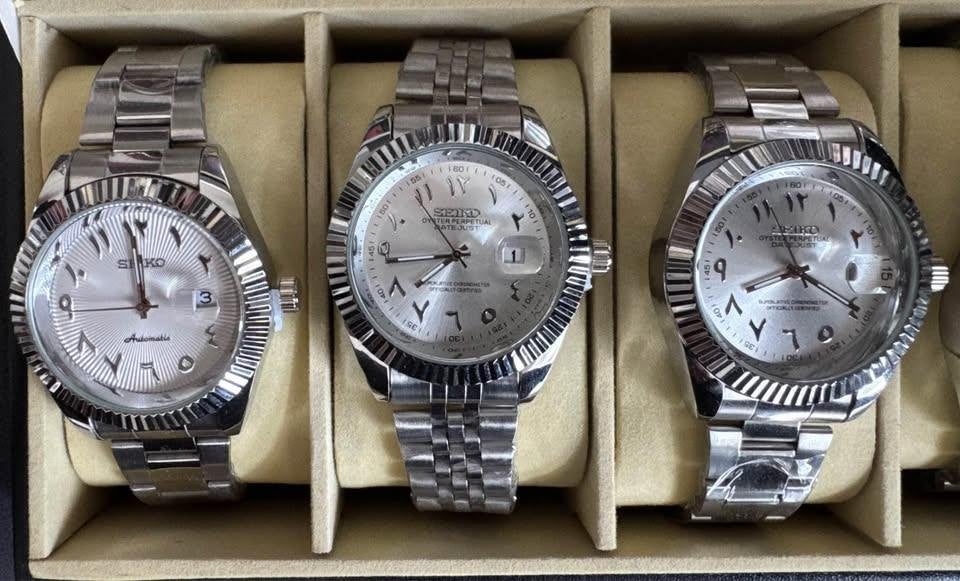 Seiko mod arabic dial - Différentes couleurs, Handtassen en Accessoires, Horloges | Heren, Ophalen of Verzenden, Nieuw, Polshorloge