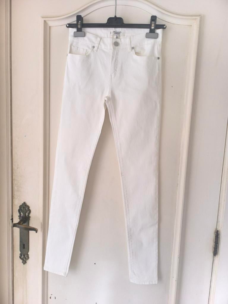 Mooie broek mango 34, Vêtements | Femmes, Jeans, Enlèvement ou Envoi