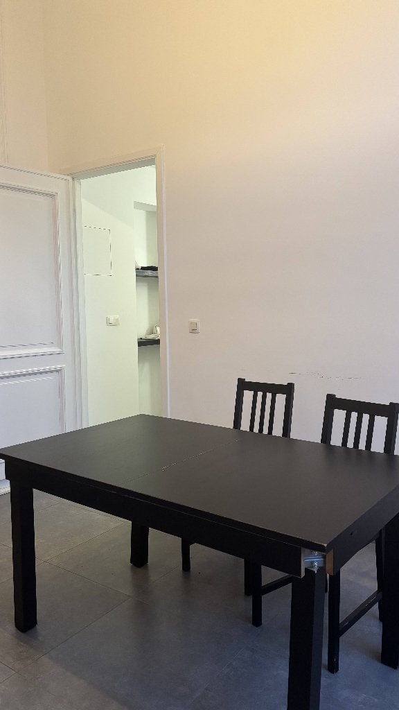 Table à manger IKEA noire extensible + 6 chaises, 100 à 150 cm, Enlèvement, Utilisé, 50 à 100 cm