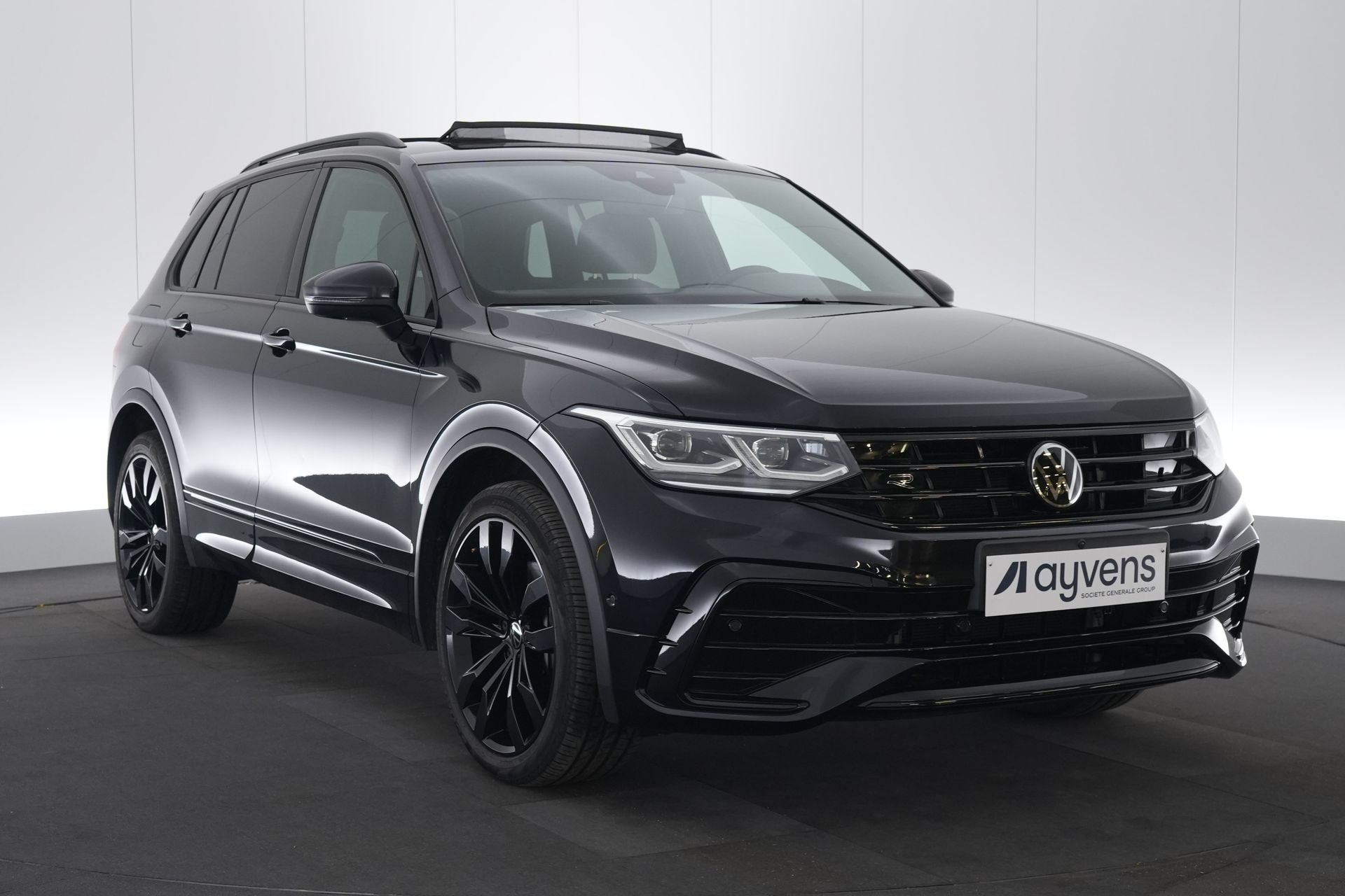 (2CNK204) VOLKSWAGEN TIGUAN, Auto's, Zwart, 5 zetels, 5 deurs, https://public.car-pass.be/vhr/94c7a4c7-c96a-42c7-b4f8-407bc907f3e4