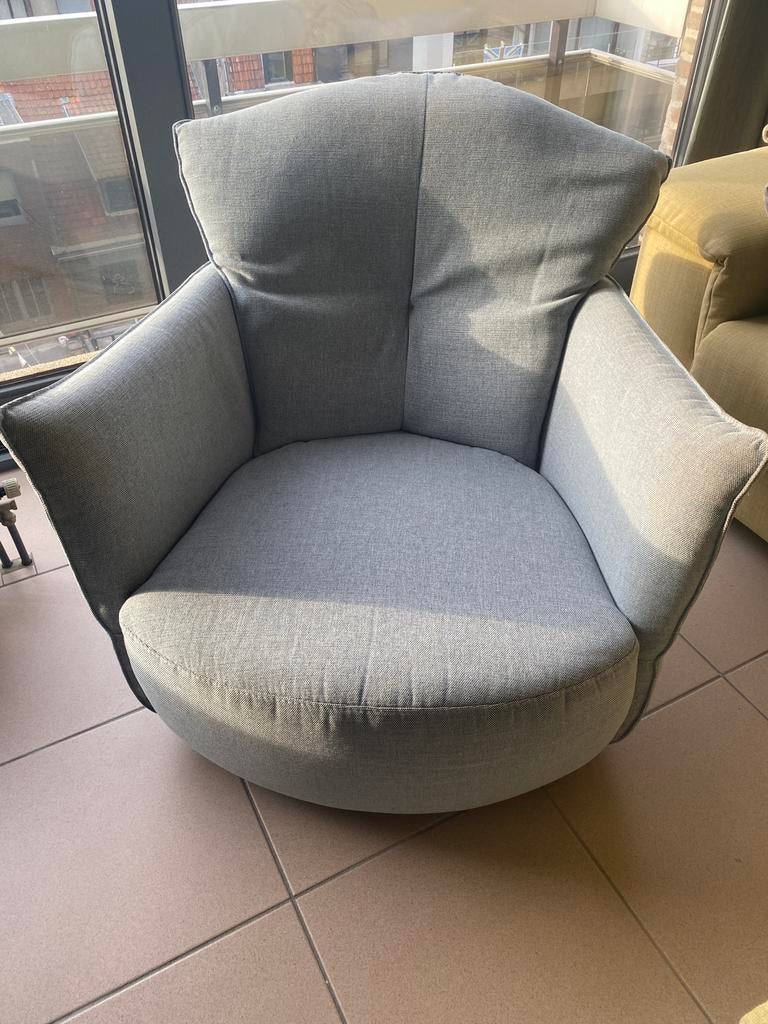 Fauteuil gris/bleu, Enlèvement