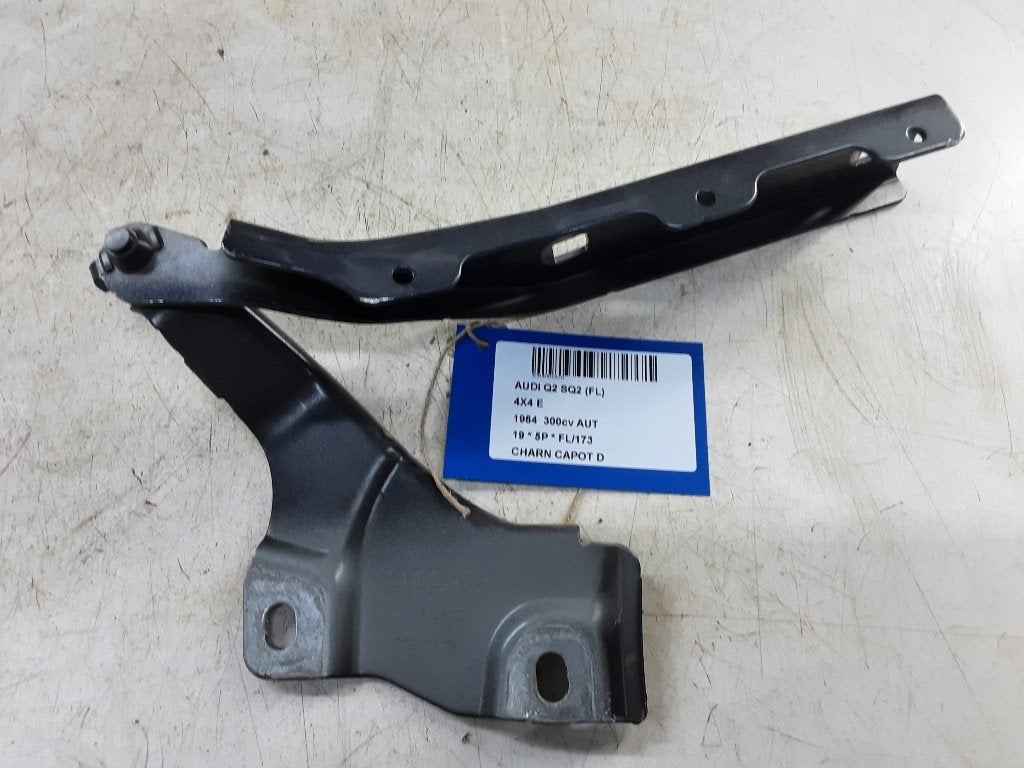 CHARNIERE DE CAPOT DROIT Audi SQ2 (01-2018/-) (81A823302D), Utilisé, Audi